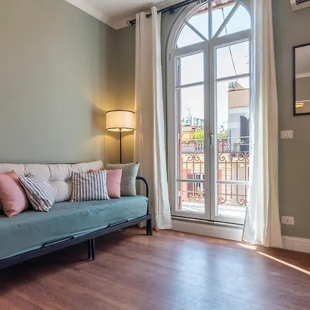 Apartamento Guesthost - Piazza Nievo A Trastevere! Con Balcone *